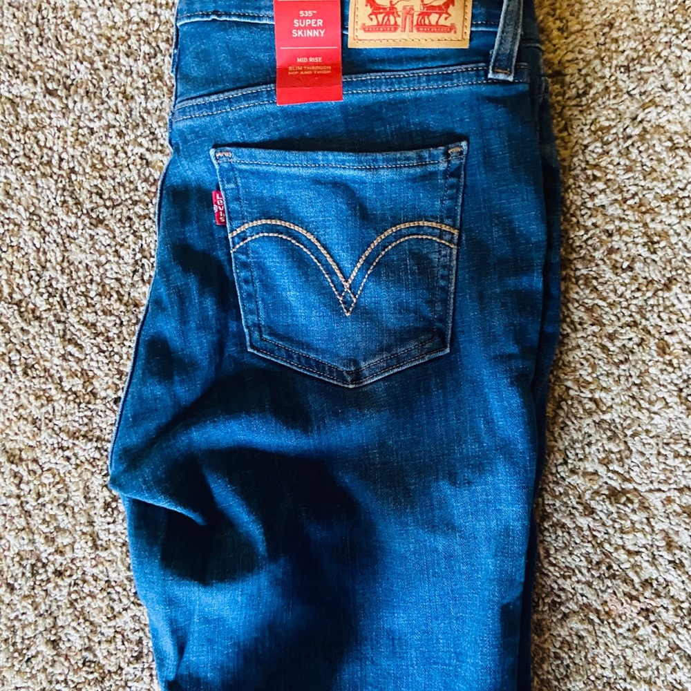 (LEVIS 535 : SUPER SKINNY) ( NEVER WORN)